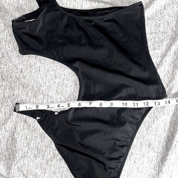 Kendall & Kylie black cutout bathing suit size S - Picture 9 of 10